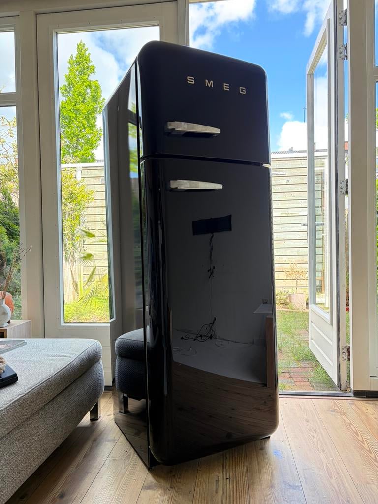 Smeg Koelkast met vriesvak, Ophalen, Zo goed als nieuw, Hard kunststof