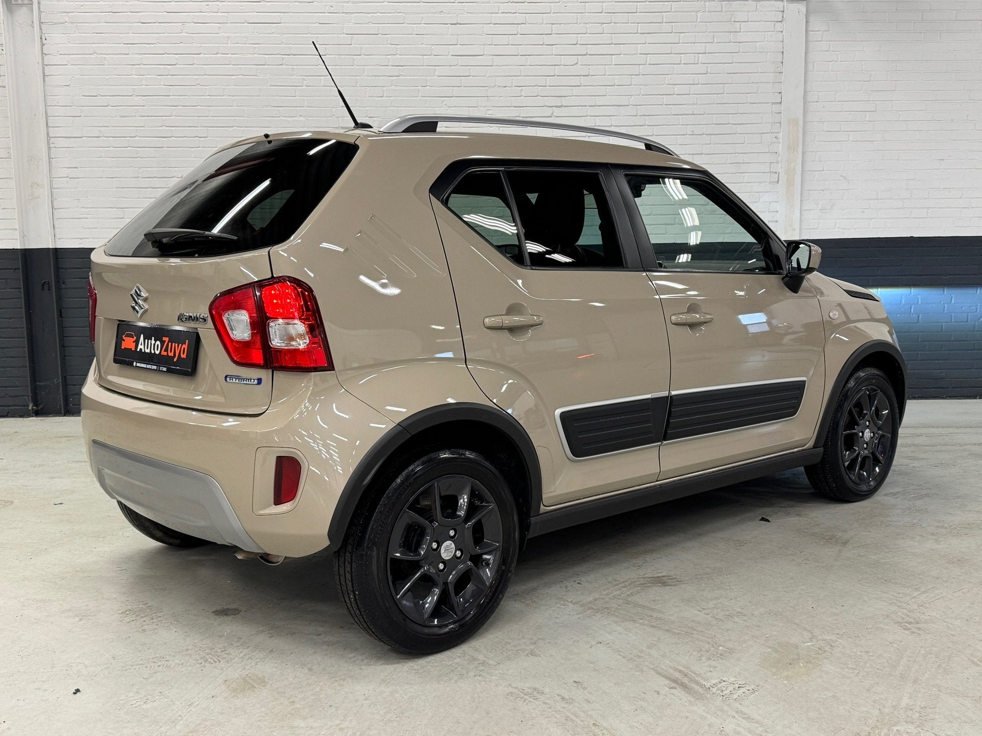Suzuki Ignis 1.2 Smart Hybrid Select / Automaat / Camera / N, 83 pk, Stof, Gebruikt, Zwart