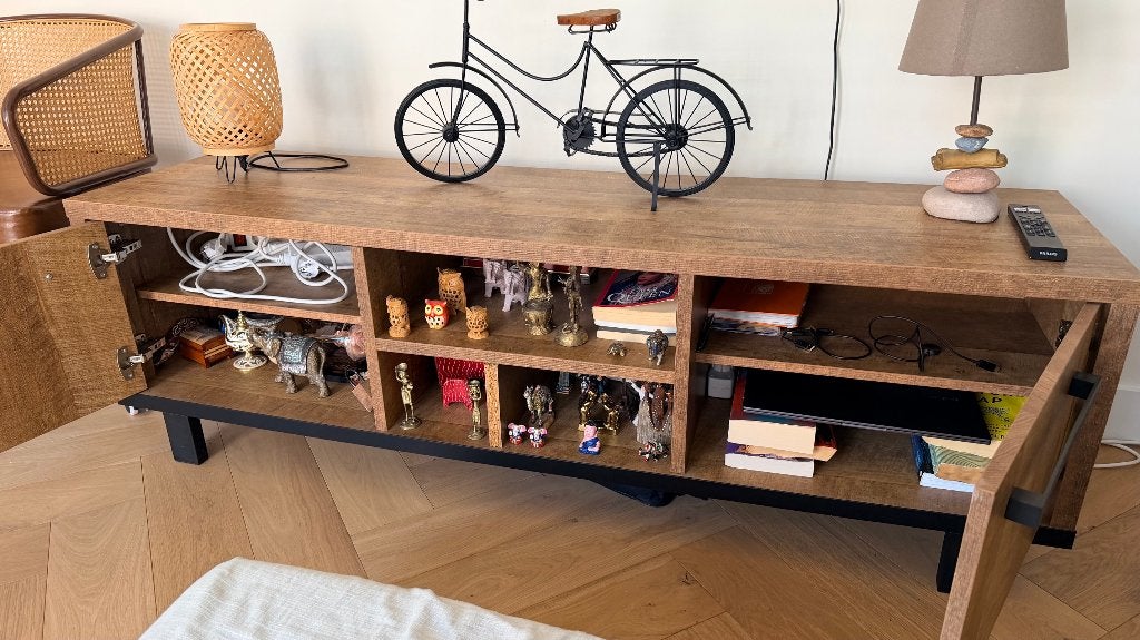 TV cabinet, Ophalen, 150 tot 200 cm, Eikenhout, Zo goed als nieuw