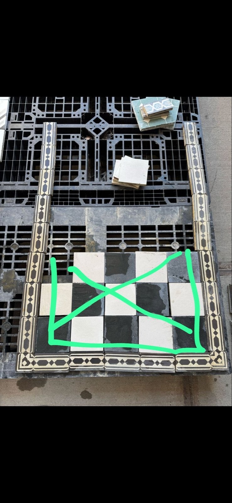 GRATIS. Antieke Zwart wit decoratieve rand, Doe-het-zelf en Verbouw, Ophalen, Overige materialen, Overige typen, Minder dan 5 m²