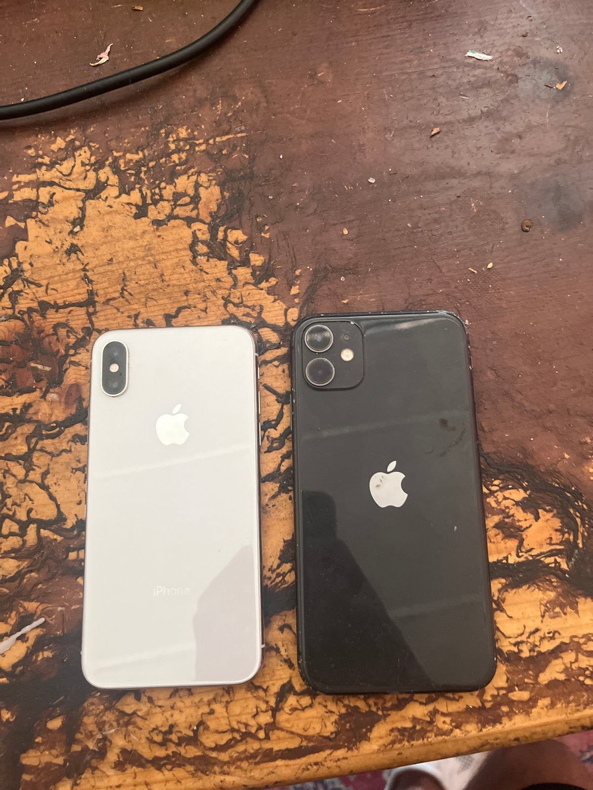 2x iPhone: XR en 11 - Gaan niet aan (voor onderdelen), Ophalen, Niet werkend, IPhone XR