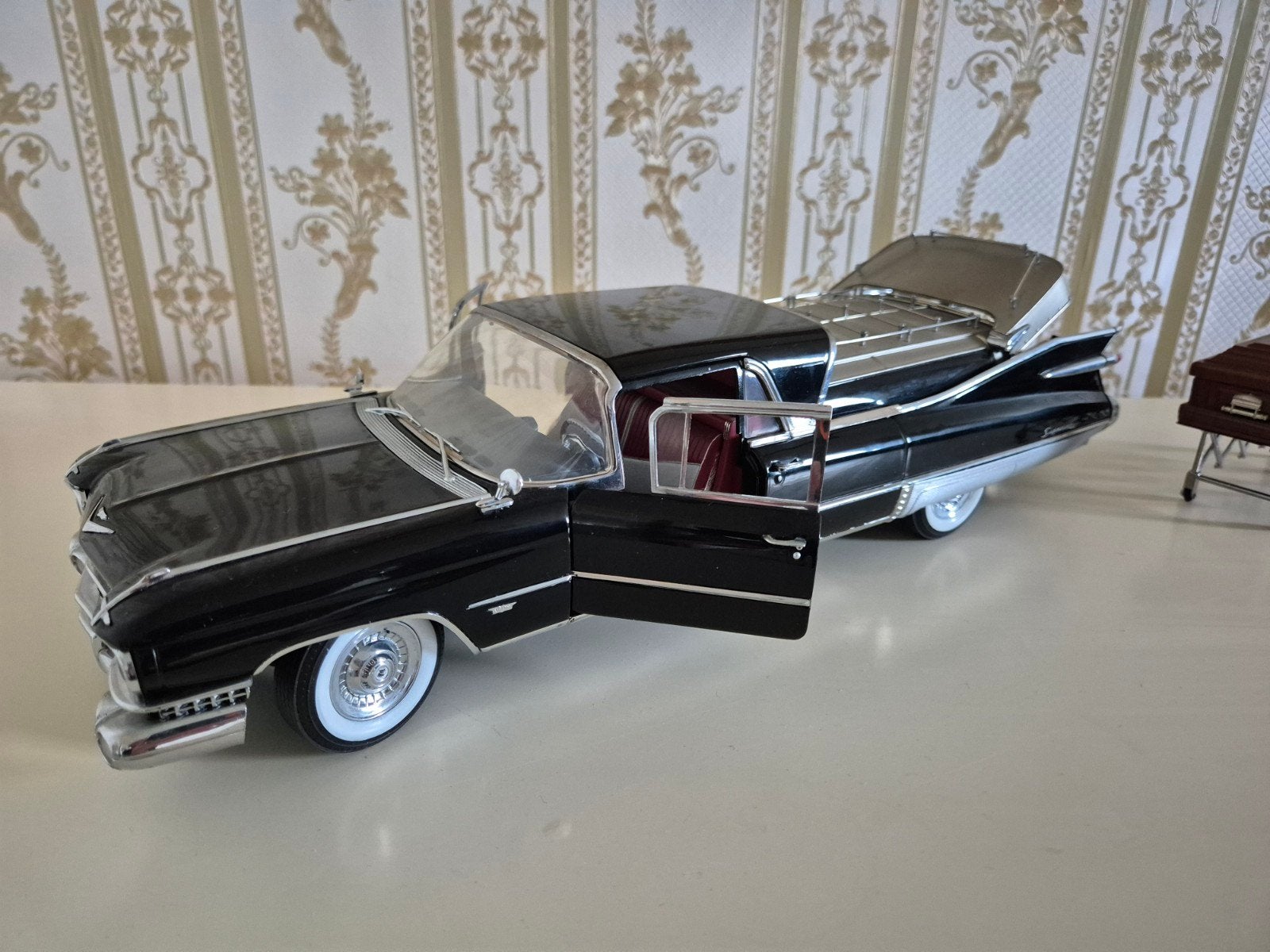 Precision Miniatures 1:18 Cadillac Hearse Modelauto, Ophalen, Zo goed als nieuw, Overige merken