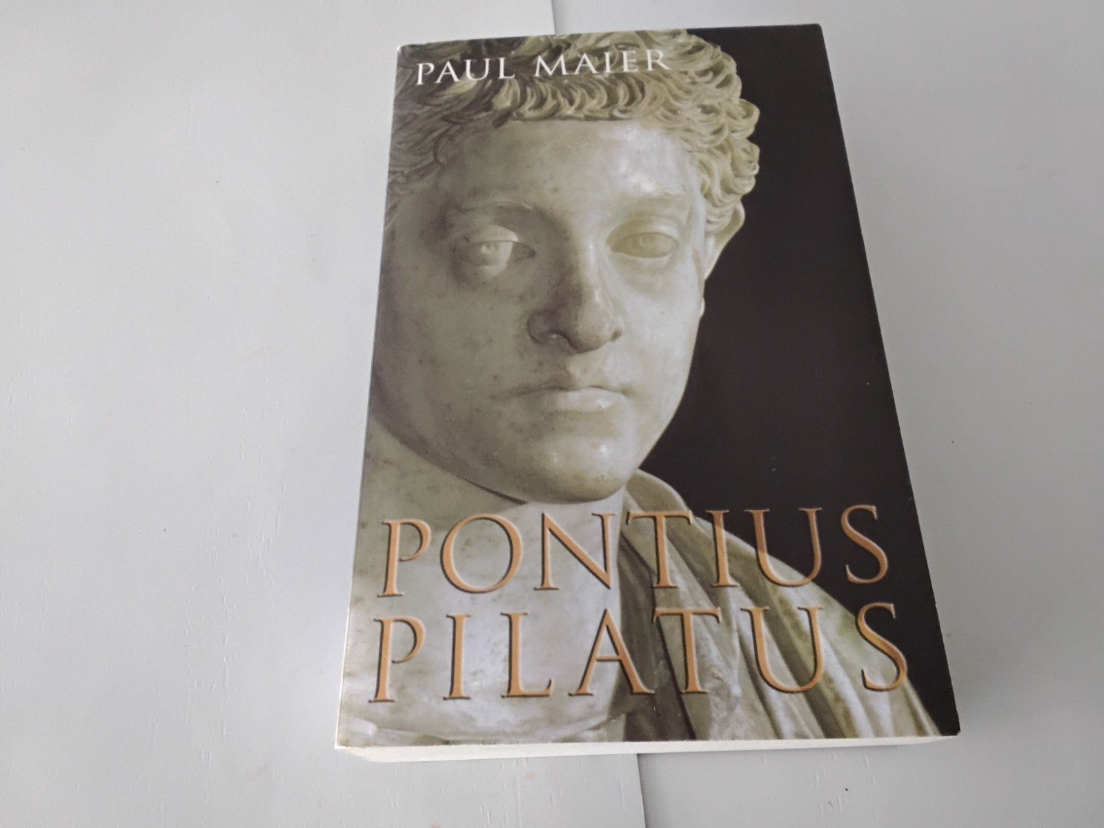 Pontius Pilatus ( Paul Maier, Ophalen of Verzenden, Zo goed als nieuw