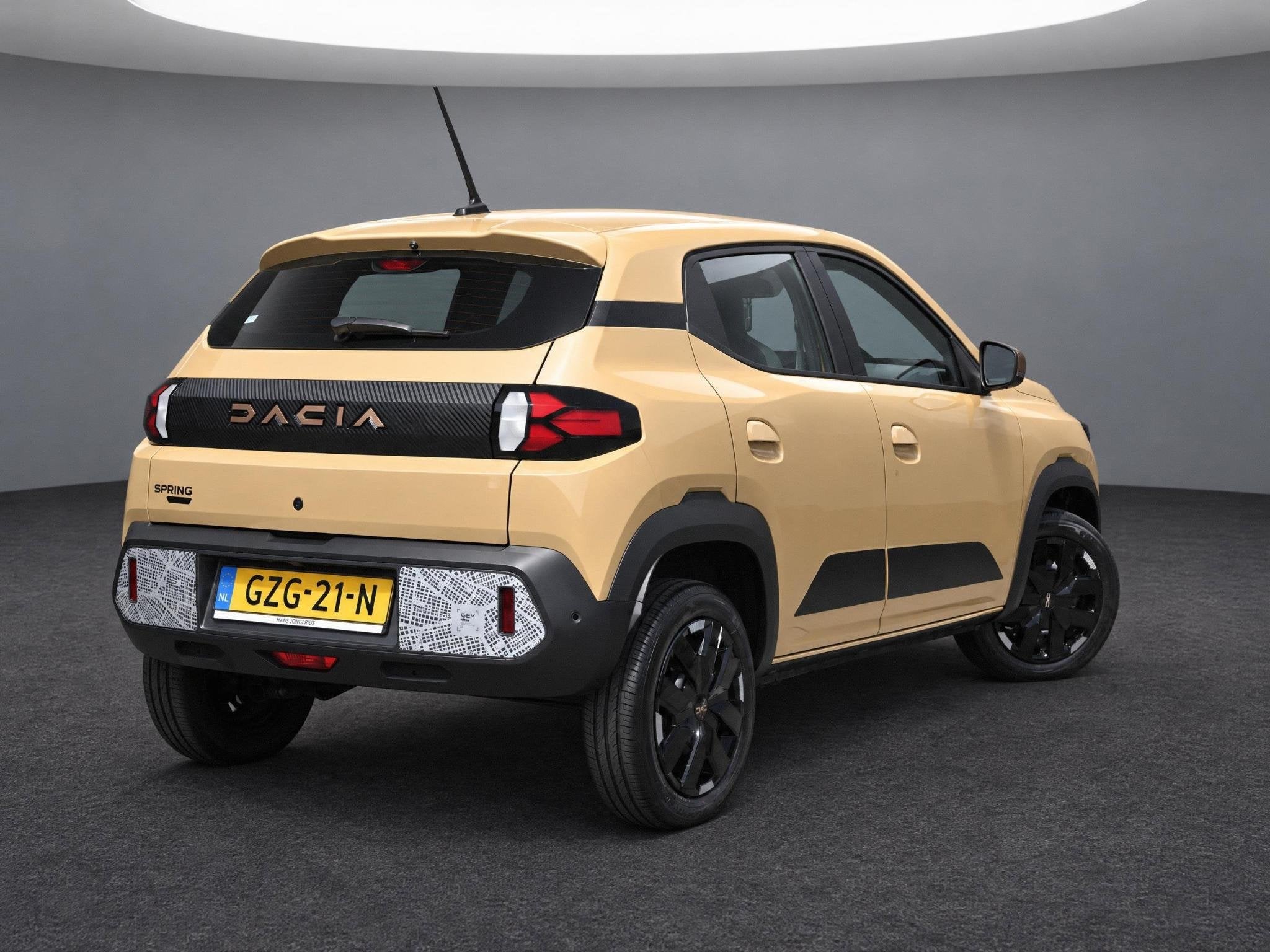 Dacia Spring Extreme 65 26.8 kWh | DC-LADER | CAMERA | NAVI, Auto's, Dealer onderhouden, Gebruikt, 4 stoelen, Leder en Stof