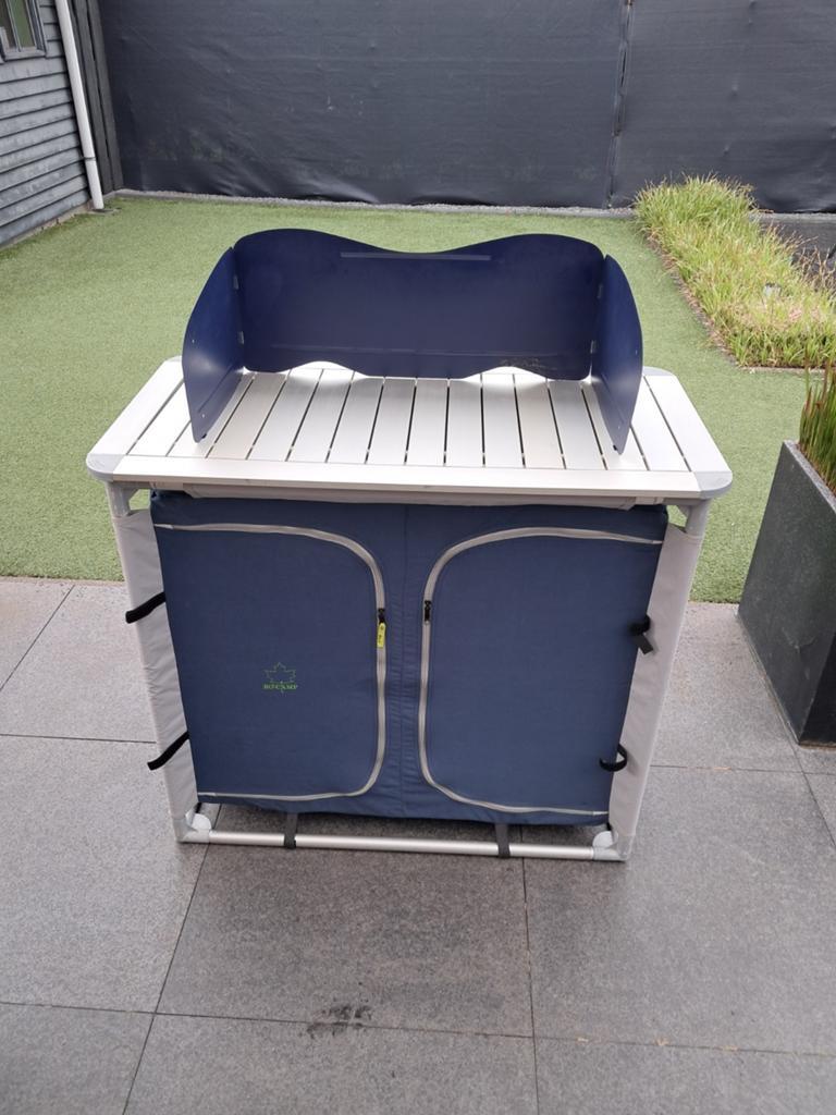 Camping Kast/ Keuken met opberg mogenlijkheden, Ophalen, Campingkast