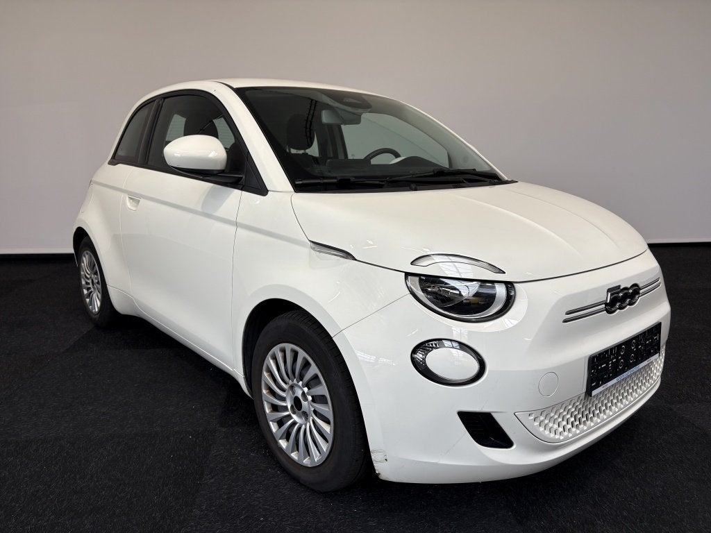 Fiat 500E 42 KWH ICON SOH 95% Car play Cruise control Lane a, Automaat, Gebruikt, Zwart, Overige kleuren
