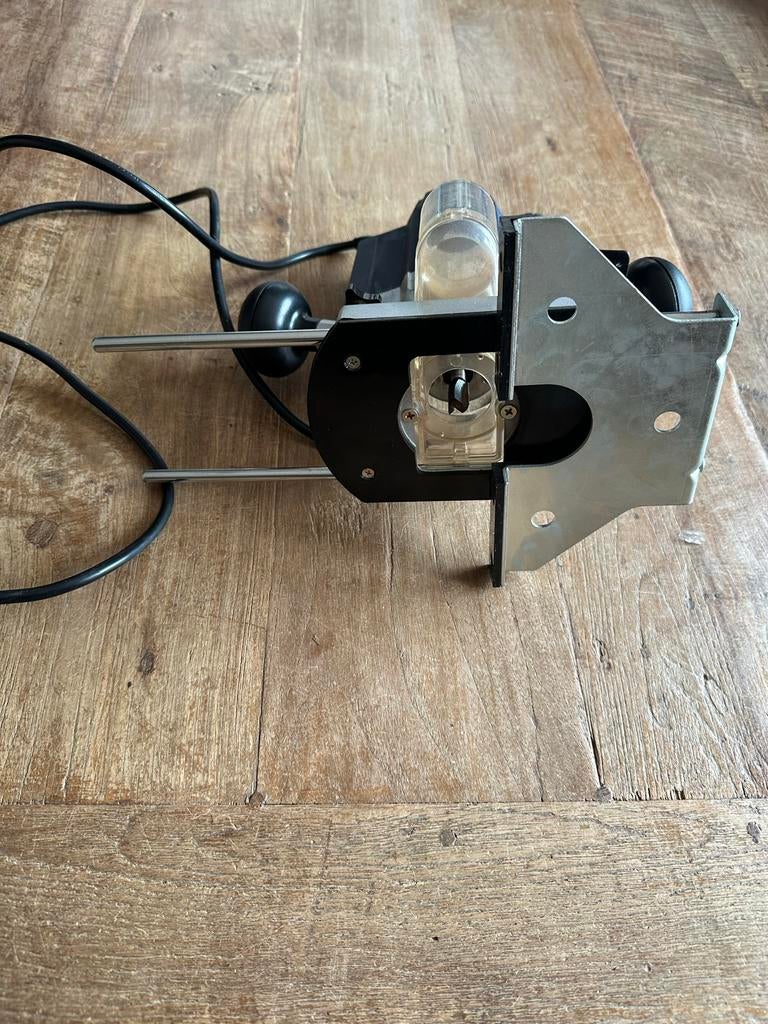 Ferm Bovenfrees FBF-850E - Krachtige Houtbewerking, Ophalen of Verzenden, Gebruikt, Elektrisch, Bovenfrees