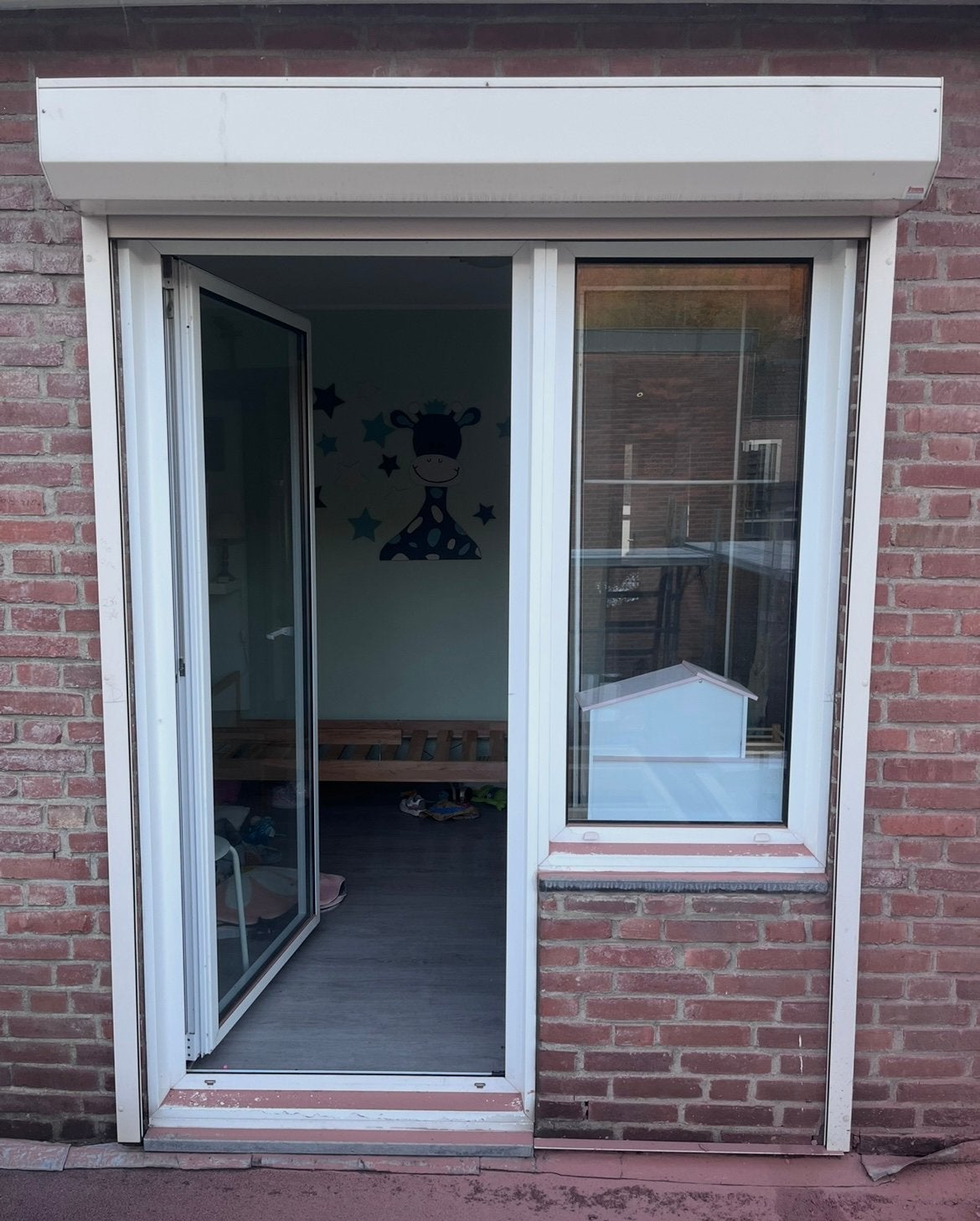 Elektrisch rolluik met bediening, Ophalen, Gebruikt, 200 cm of meer, Wit