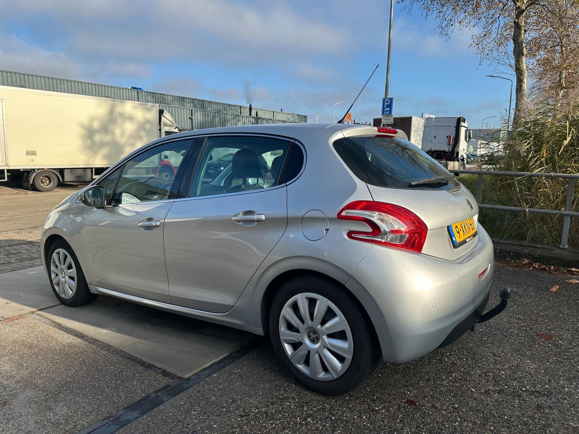Peugeot 208 1.6 VTi Allure Automaat! Clima! PDC! LM velgen!, Auto's, Euro 5, Gebruikt, Bedrijf, 1065 kg