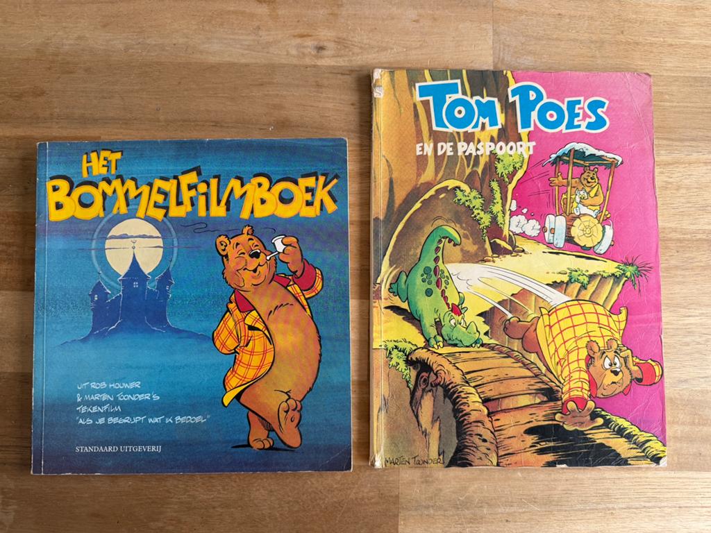 Het Bommelfilmboek en Tom Poes stripboek, Boeken, Gelezen, Ophalen of Verzenden, Maarten Toonder, Meerdere stripboeken