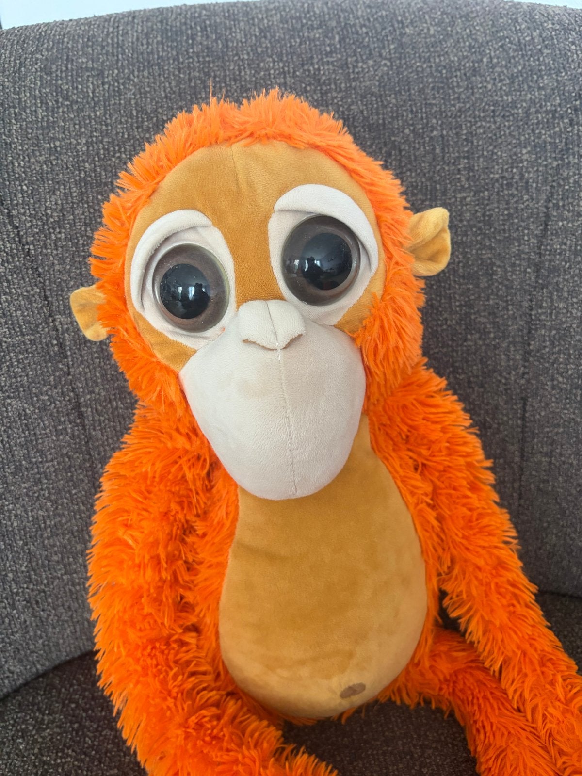 Grote oranje aap knuffel met klittenband handen, 130 cm, Oranje, Gebruikt, Ophalen of Verzenden, Groot (groter dan 80 cm)