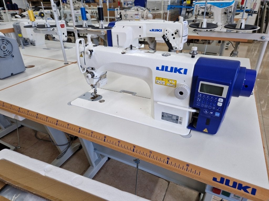INDUSTRIELE NAAIMACHINE JUKI DDL-7000 ACTIE 4, Nieuw, Naaimachine, Industrieel, Ophalen