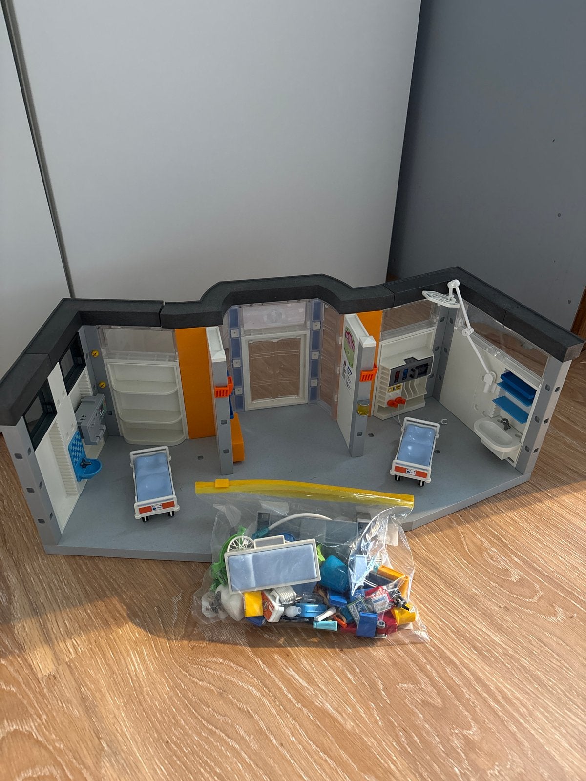Playmobil Ziekenhuis met accessoires, Gebruikt, Gebouw, Complete set, Ophalen of Verzenden