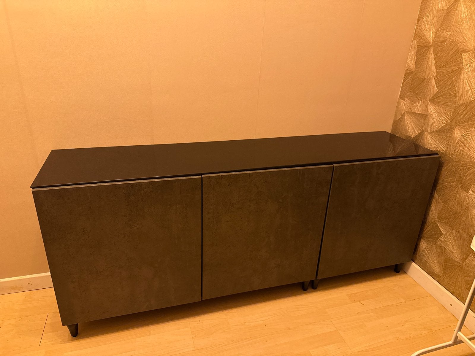 Ikea kast met glasplaat - 180x77x42 cm, Huis en Inrichting, Kasten | Dressoirs, Ophalen, Glas, 150 tot 200 cm, Zo goed als nieuw