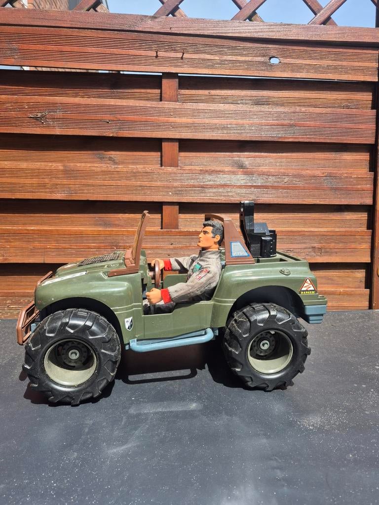 Action man met jeep auto land rover, Ophalen of Verzenden, Overige merken