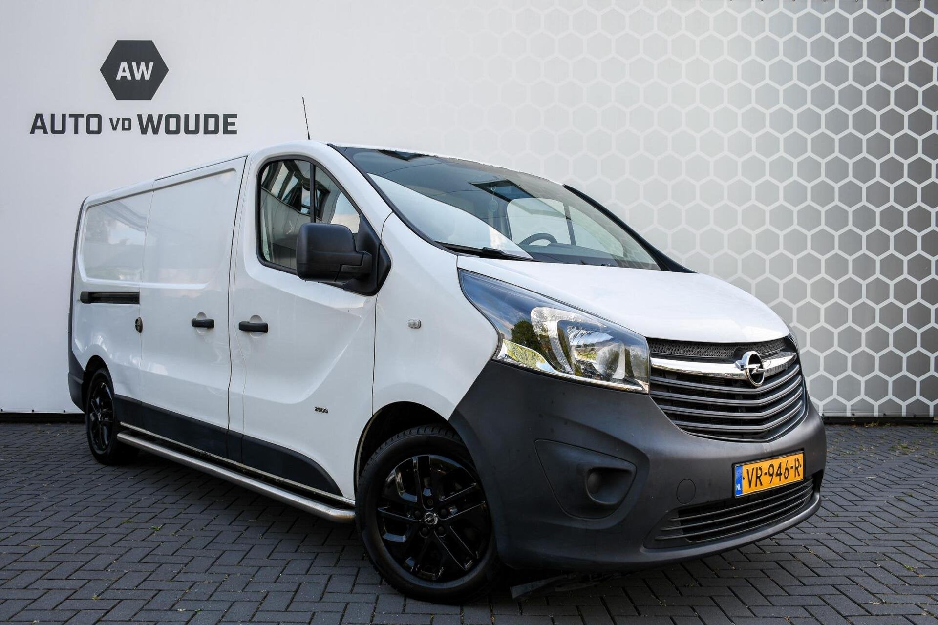 Opel Vivaro bestel 1.6 CDTI L2H1 Edition, Auto's, Bestelauto's, Euro 5, Gebruikt, Zwart, 4 cilinders