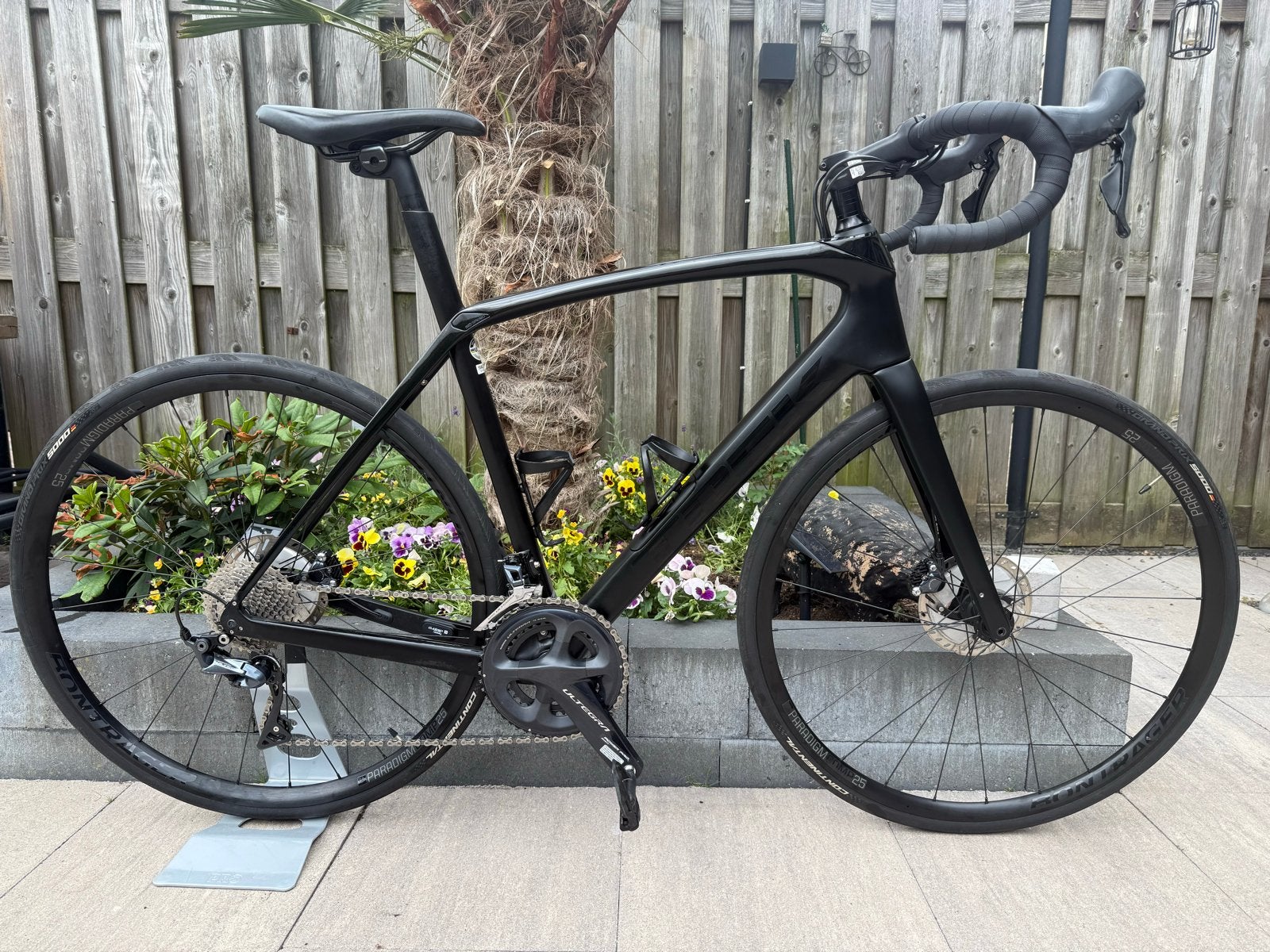 Trek Domane SL6  56cm 2021 Black matte/gloss, Fietsen en Brommers, Fietsen | Racefietsen, 28 inch, Carbon, Heren, Zo goed als nieuw