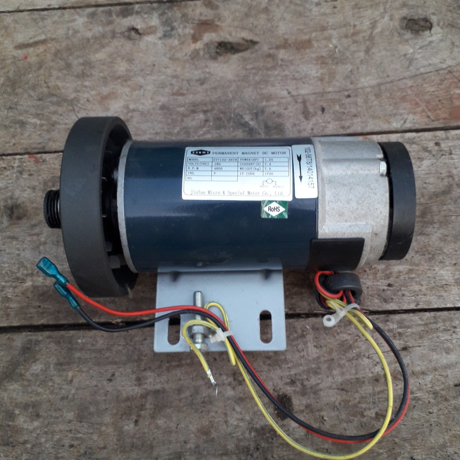 Unieke Permanent Magneet Schijf Motor ZYT102-56T8 1.25 HP, Hobby en Vrije tijd, Elektronica-componenten, Ophalen, Gebruikt