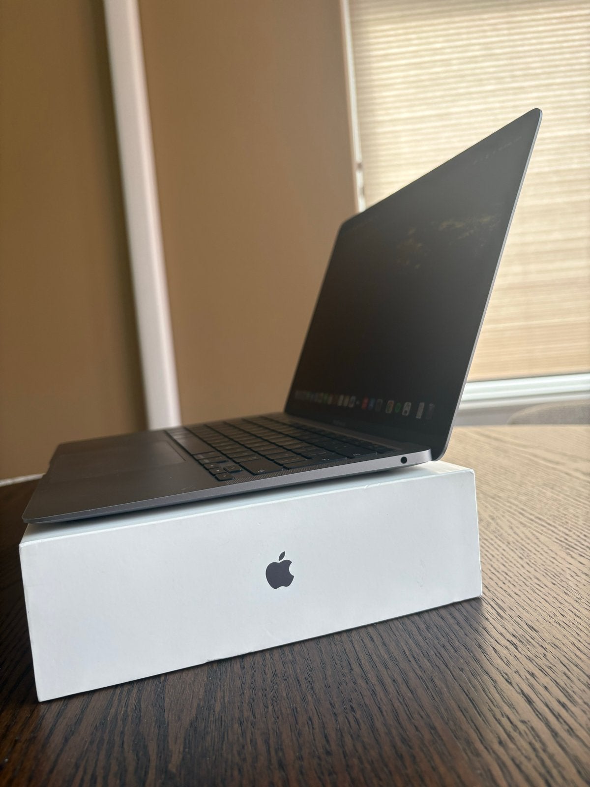 Foto 3 van MacBook Air 2020 - 256GB SSD