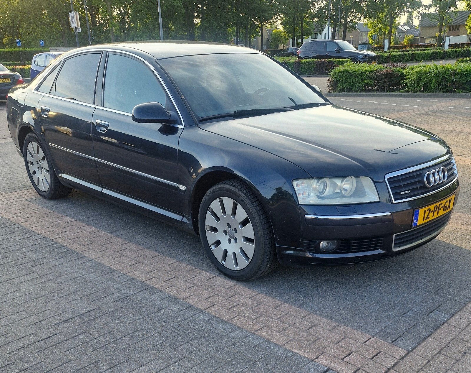 Audi A8 4.2 Quattro 246KW AUT 2004 met BRC G3 GASINSTALLATIE, Automaat, 4172 cc, 8 cilinders, Zwart