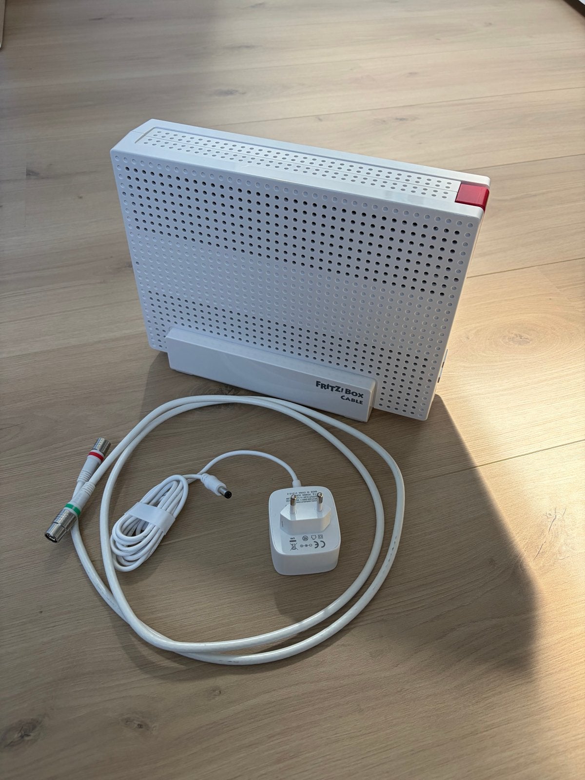 Fritz!Box 6690 Cable Ziggo / International, Ophalen, Zo goed als nieuw, Router met modem
