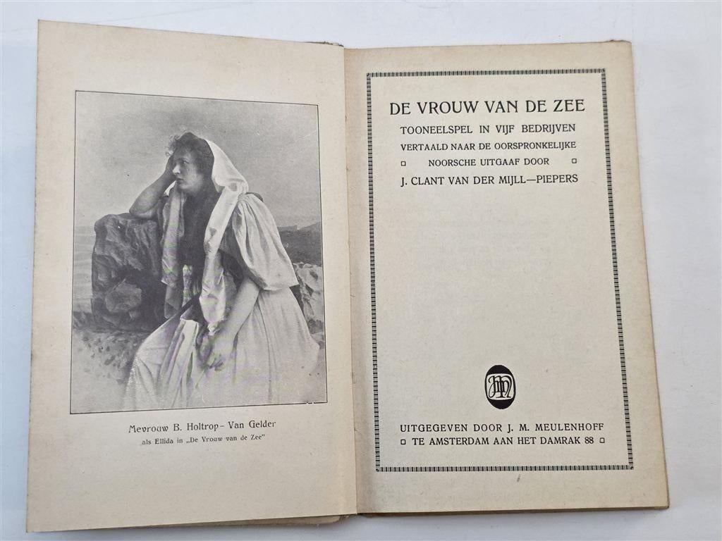 De Vrouw van de Zee — Ibsen, Toneelspel 1916, Ophalen of Verzenden, Gelezen, Ballet of Musical