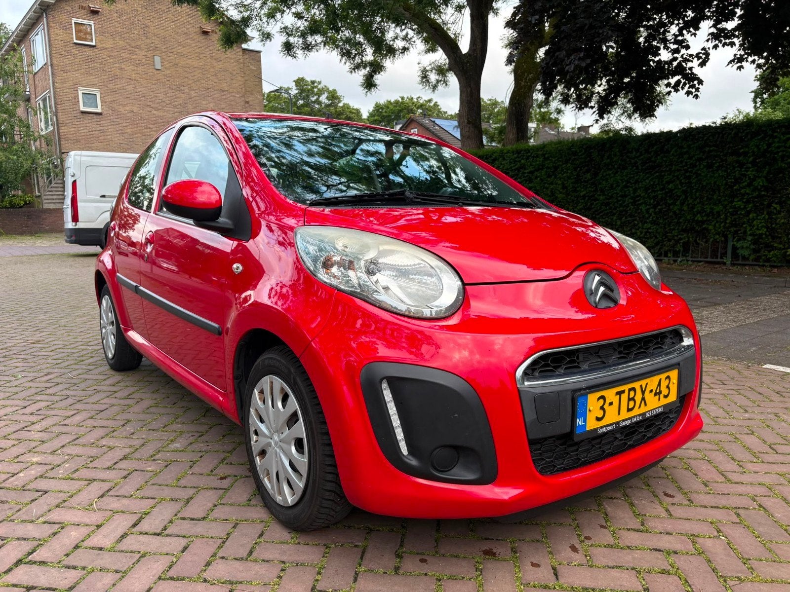 Citroën C1 1.0i 68PK 5D 2013 Rood, Auto's, Voorwielaandrijving, Euro 5, Stof, Zwart