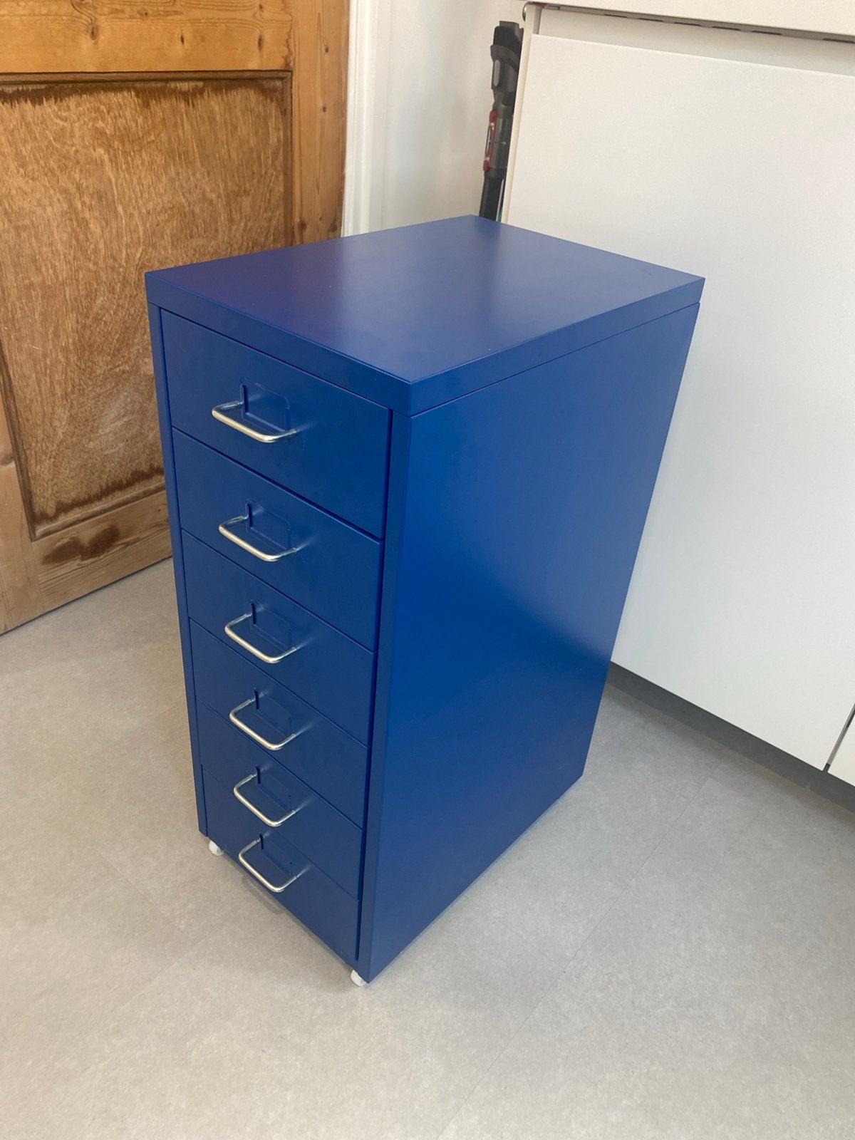 Blauwe ladekast op wieltjes, Helmer Ikea metaal, Ophalen, Minder dan 50 cm, 5 laden of meer, Zo goed als nieuw