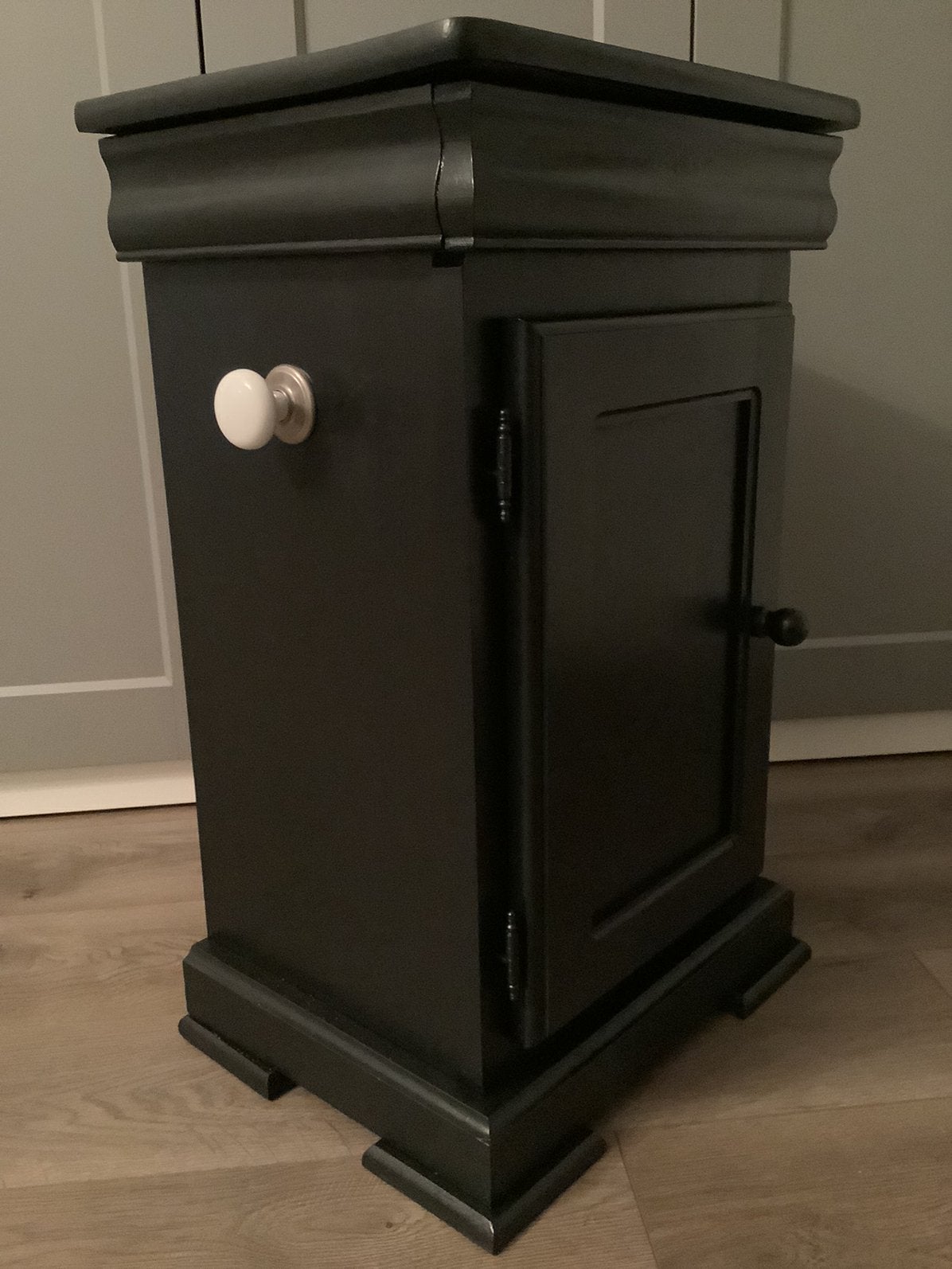 Zwart kastje Queen Ann dressoir grote tuintafel Brugge hout, Ophalen