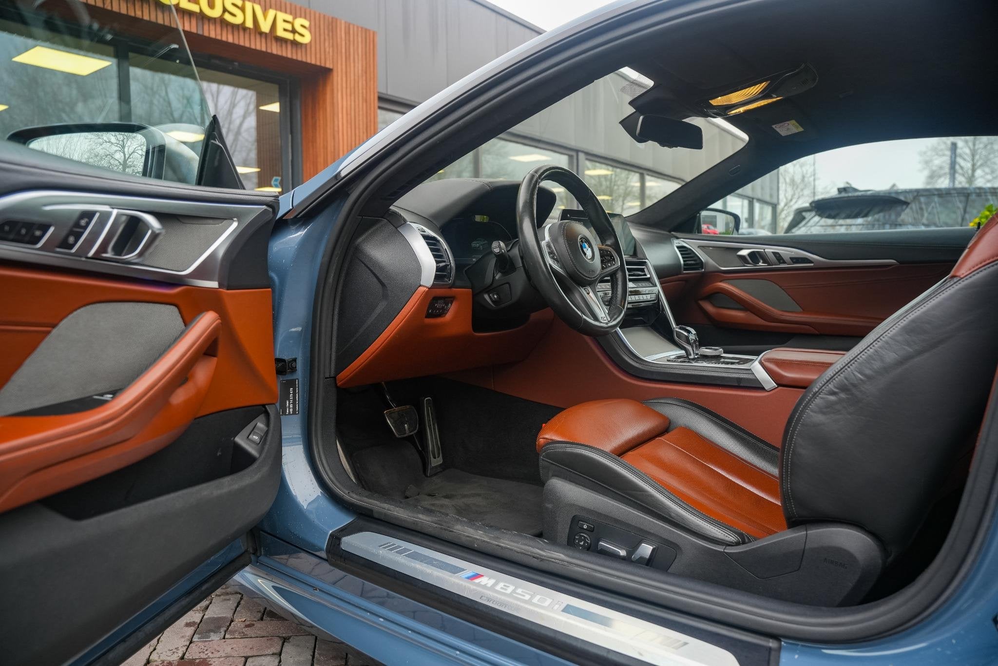 BMW 8-serie M850i xDrive High Executive Laser M Pakket 20'', Auto's, BMW, Automaat, Gebruikt, 1865 kg, 120 €/maand
