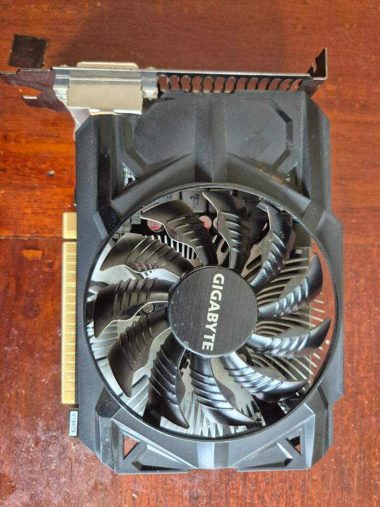 Gigabyte GV-R7360OC-2GD rev. 3.0 (AMD gpu) grafische kaart, PCI-Express 3, Gebruikt, AMD, HDMI