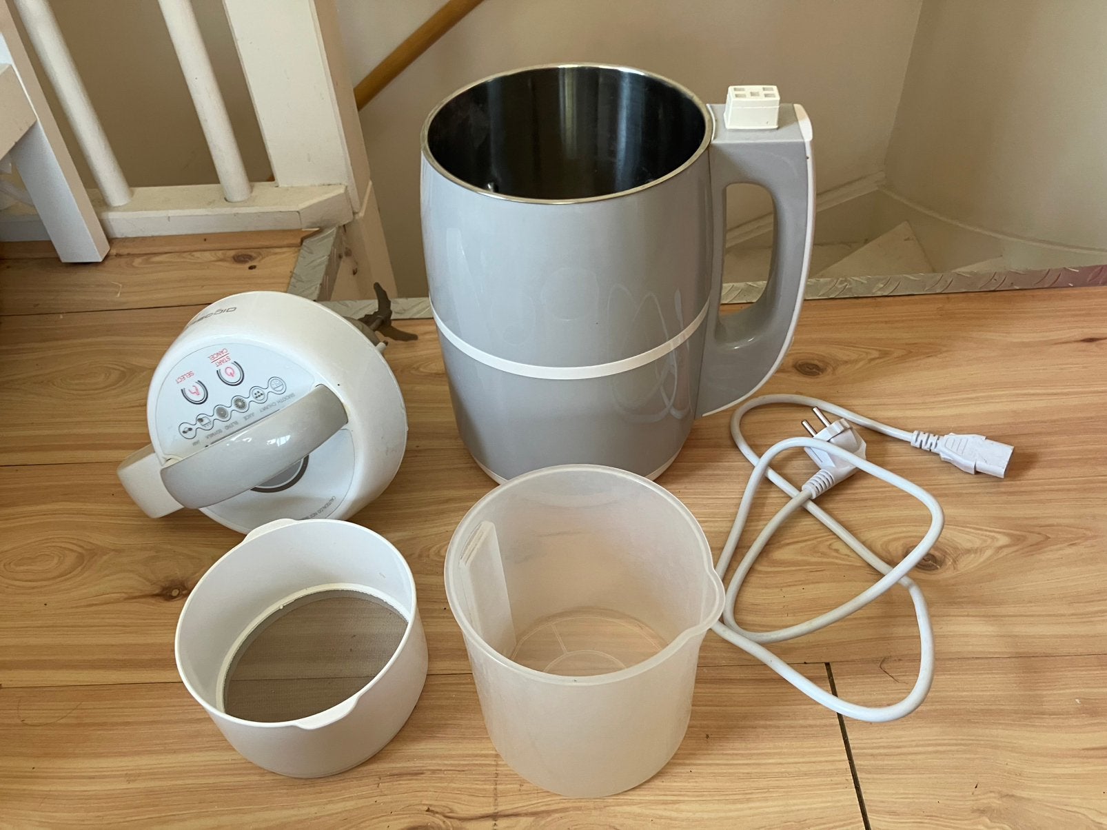 Aigostar soepmaker, 1,7 L, 4 liter of meer, Ophalen of Verzenden, Zo goed als nieuw, 3 snelheden of meer