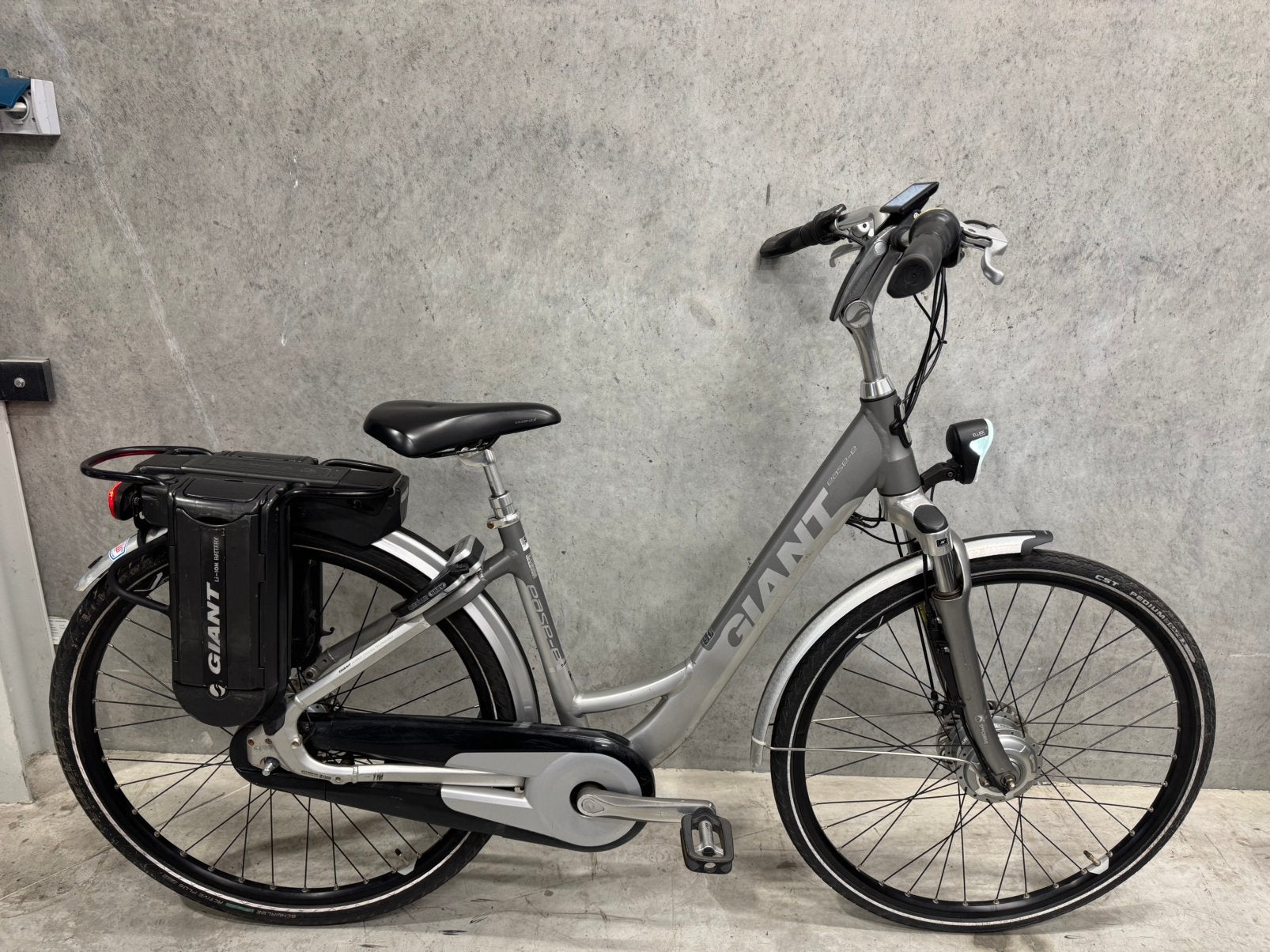 Giant Ease-e elektrische fiets met twee accu’s, Ophalen, Gebruikt, Giant, Minder dan 47 cm