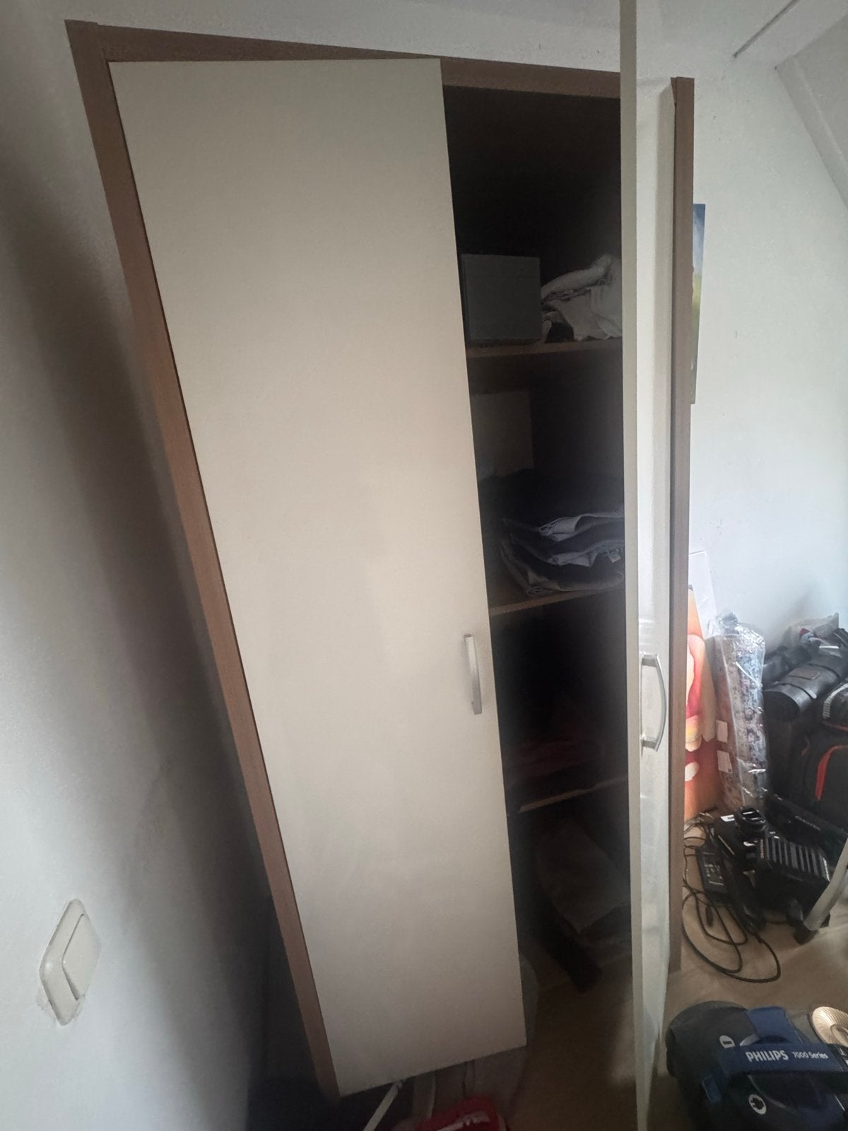 Kledingkast met schuifdeur en planken, Huis en Inrichting, Kasten | Kledingkasten, Ophalen, Gebruikt, 50 tot 100 cm, 150 tot 200 cm