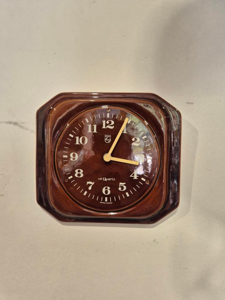 Philips west germany vintage keramiek wandklok bruin, Wandklok, Onbekend, Ophalen of Verzenden, Onbekend