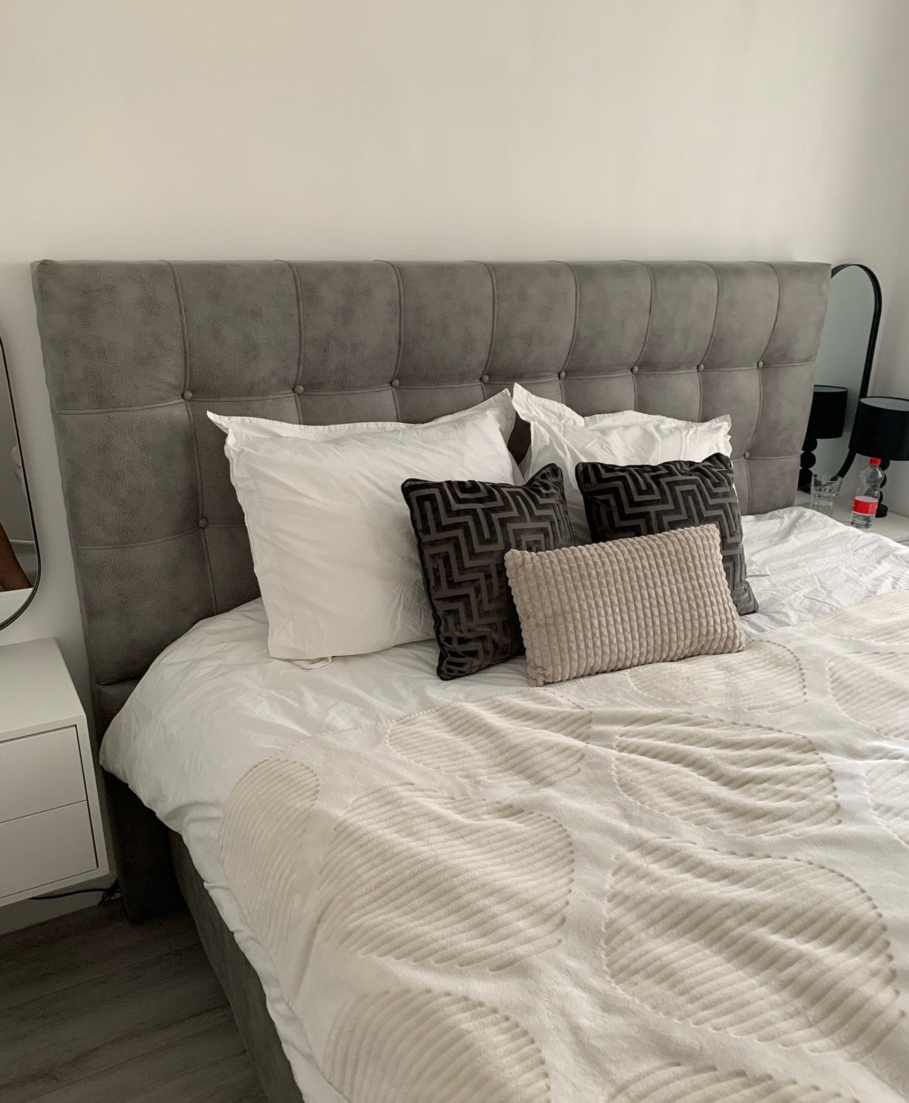 Boxspring Luna Lux 180x200 cm met TV-lift en smart tv, Ophalen, Verstelbaar, Tweepersoons, Zo goed als nieuw