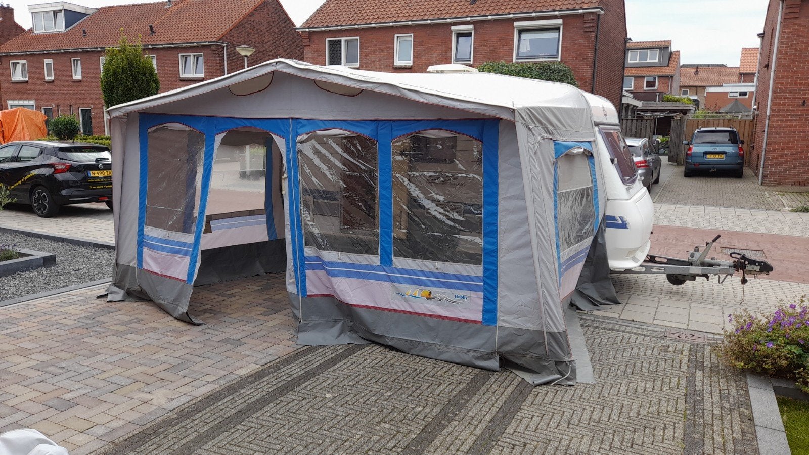 Hobby voortent, Ophalen, Zo goed als nieuw