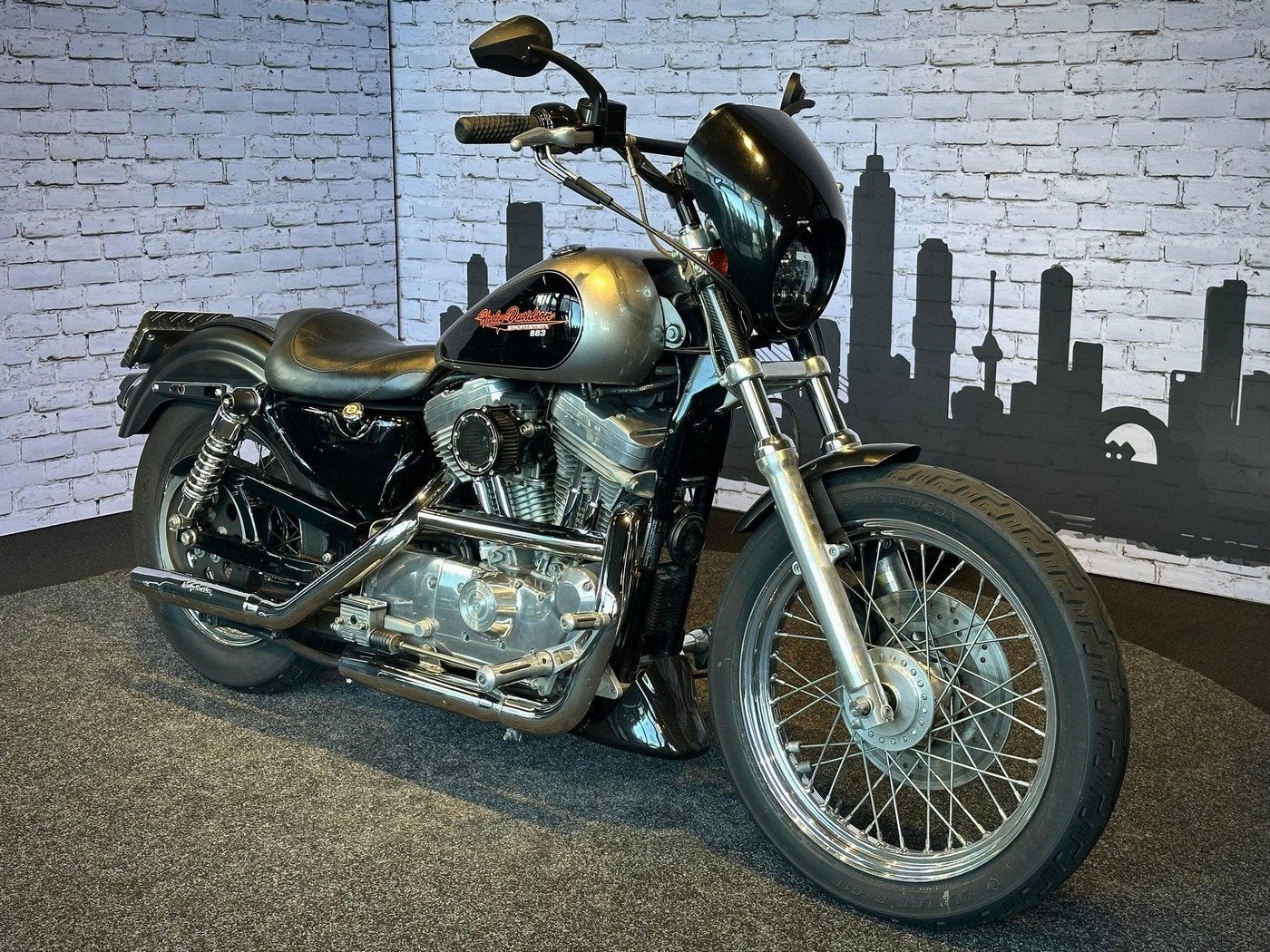 Harley-Davidson XLH 883 SPORTSTER HUGGER (bj 1996), Laan van Vredenoord 33
2289 DA  RIJSWIJK, NL, Gebruikt, 883 cc, Meer dan 35 kW