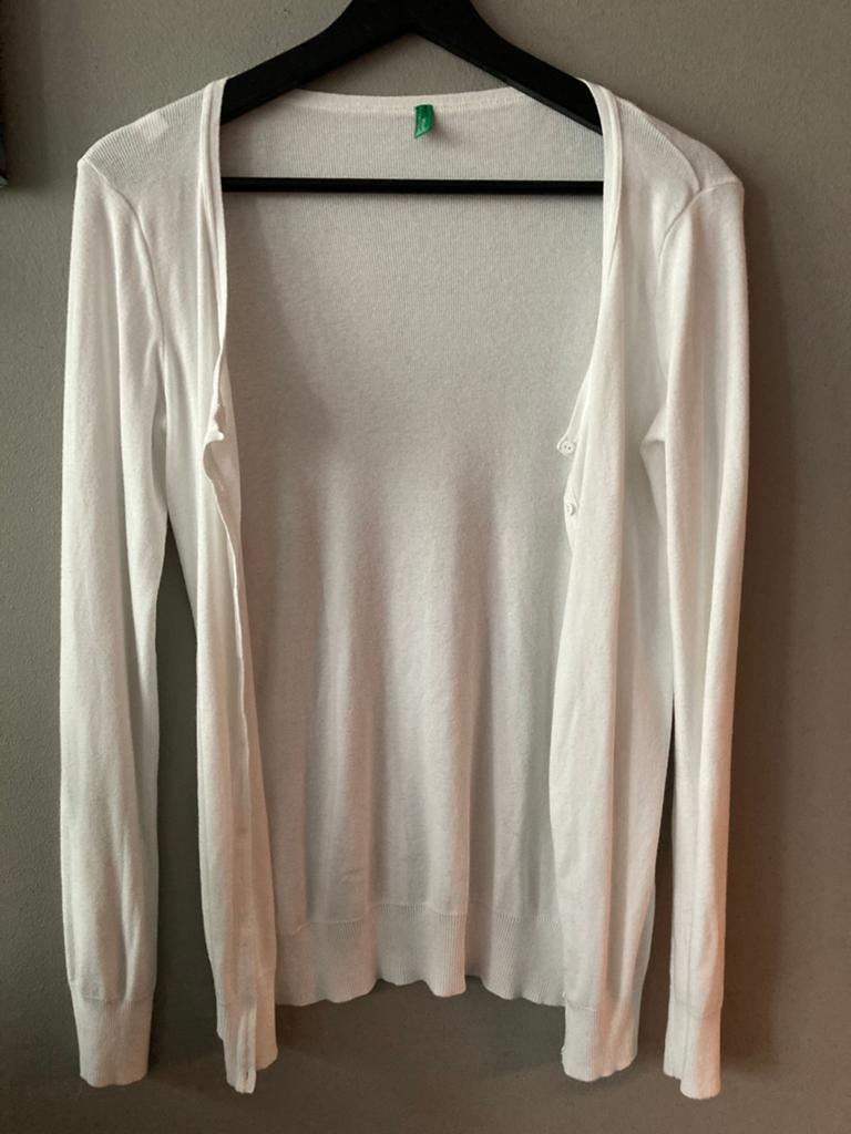 Benetton cardigan wit maat M, Ophalen of Verzenden, Zo goed als nieuw, Maat 38/40 (M), Wit