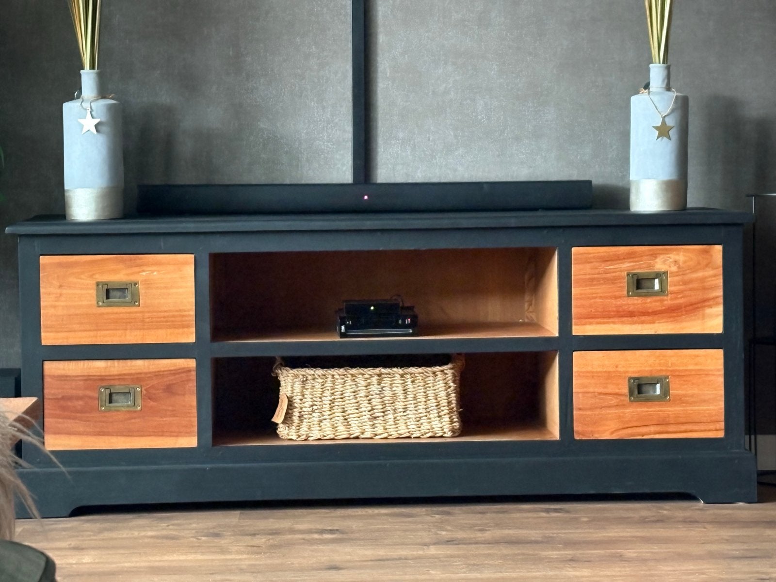 Stevig Teakhouten TV-meubel met Industriële Look, Ophalen, Gebruikt, 100 tot 150 cm, Teakhout