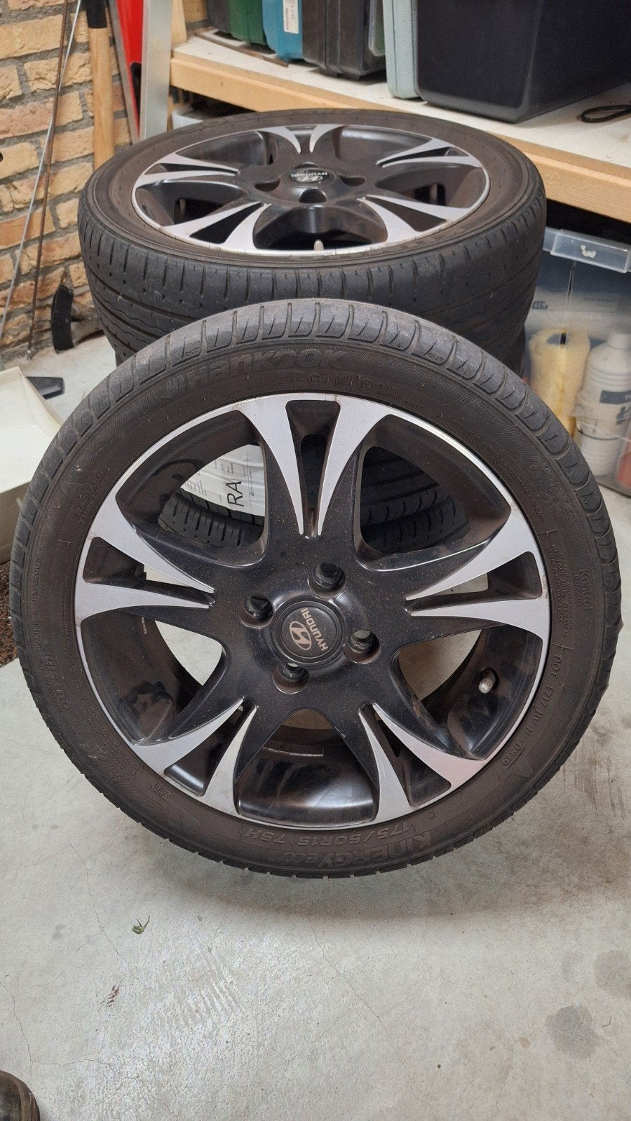 Hyundai 17 inch velgen met zomerbanden, Auto-onderdelen, Ophalen, Gebruikt, Banden en Velgen, 17 inch