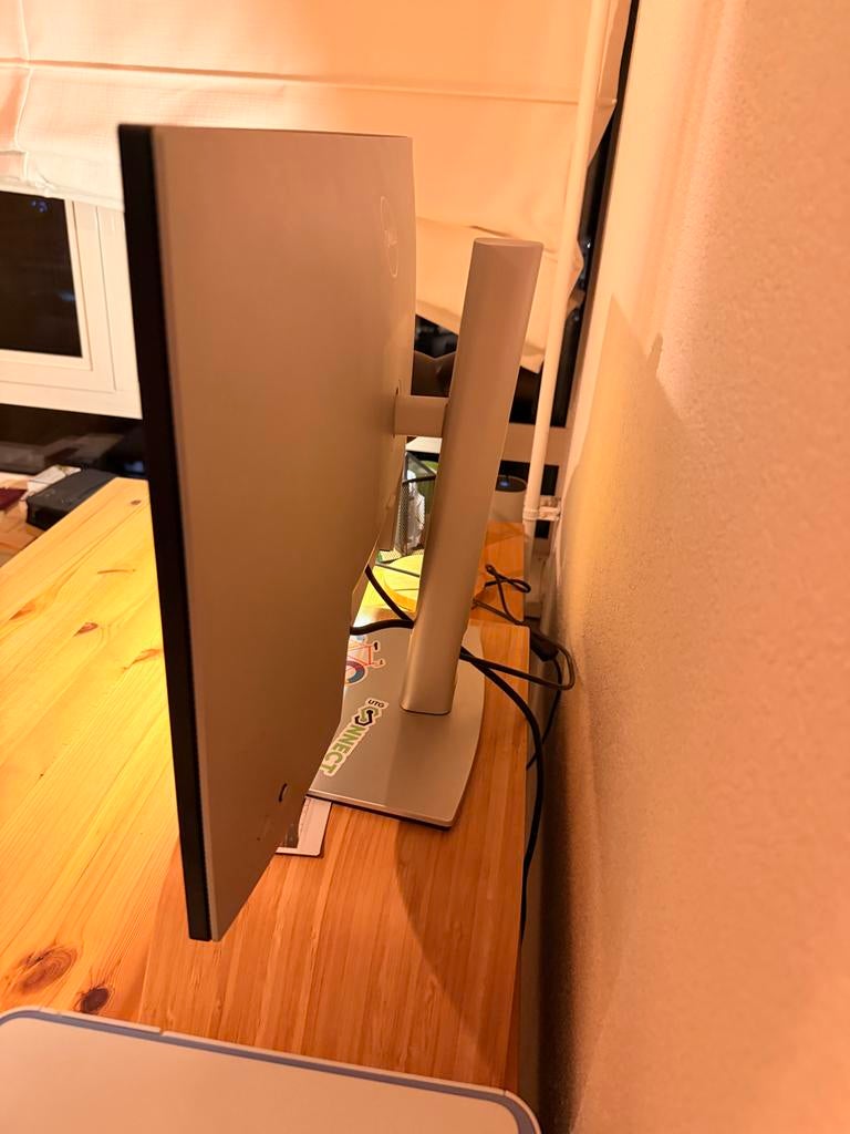 Dell UltraSharp 27” USB-C Monitor (U2722DE), Computers en Software, Monitoren, IPS, In hoogte verstelbaar, Ophalen of Verzenden