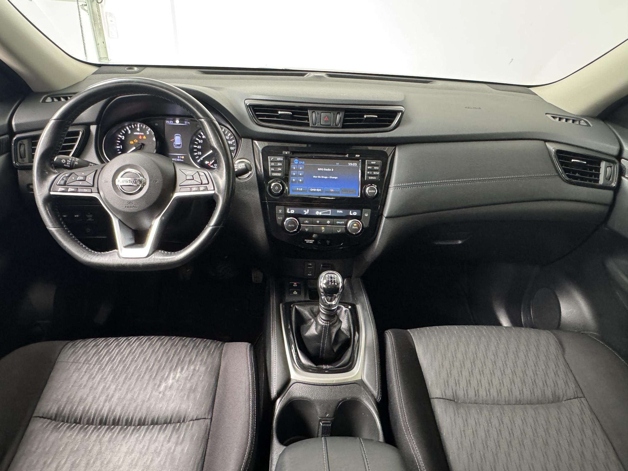 Nissan X-Trail 1.6 DIG-T N-Connecta | Panoramadak | Navigati, Auto's, Voorwielaandrijving, 4 cilinders, Met garantie (alle), Origineel Nederlands