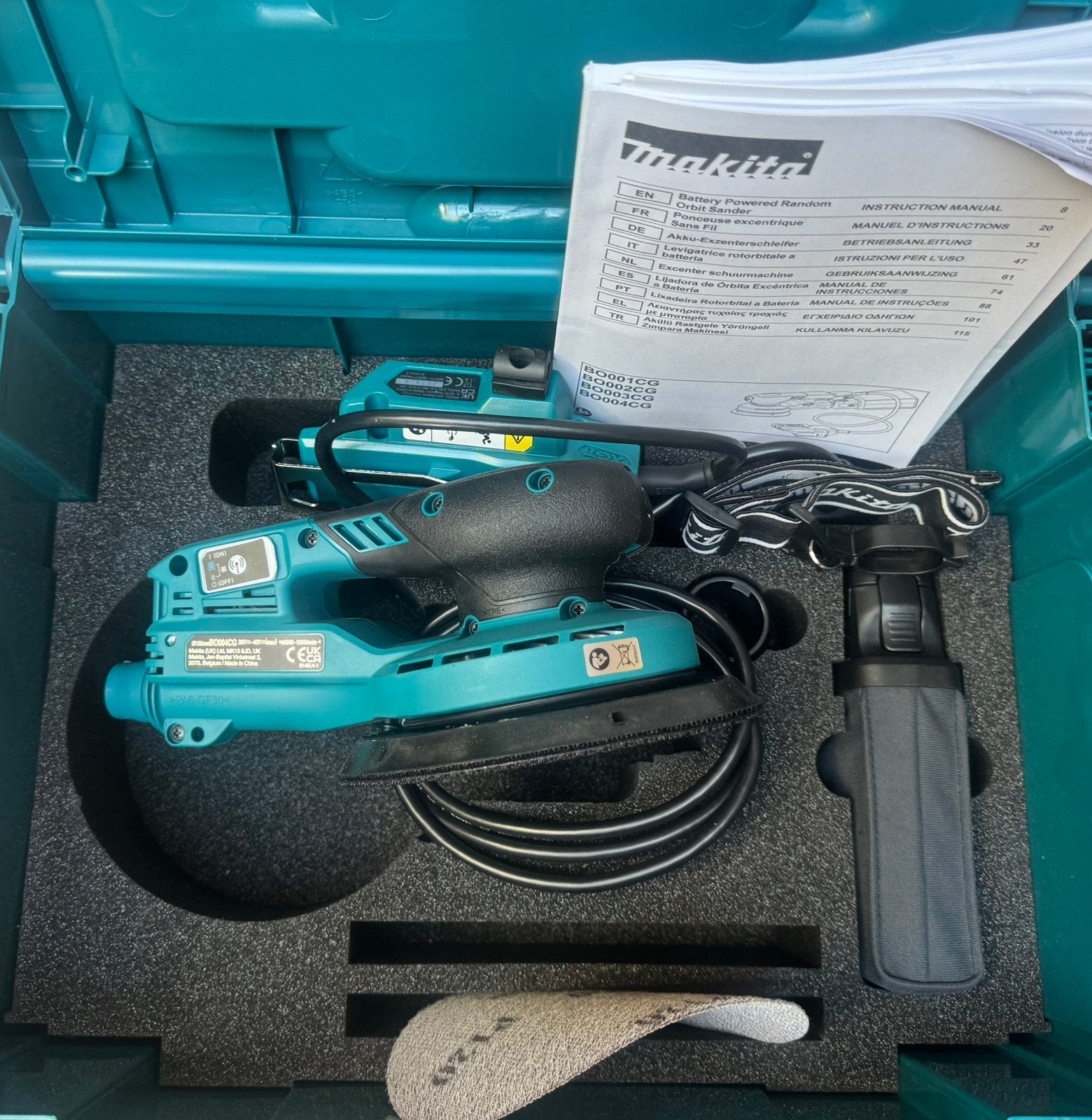 Makita schuurmachine BO004CGZJNL nieuw, Ophalen of Verzenden, Zo goed als nieuw, Boor- en Schroefmachine