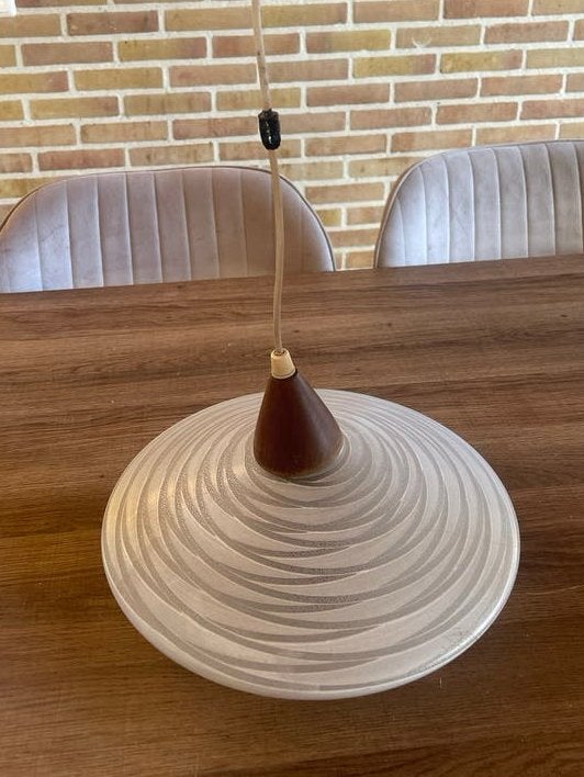 Vintage glazen hanglamp met houten accenten, Ophalen