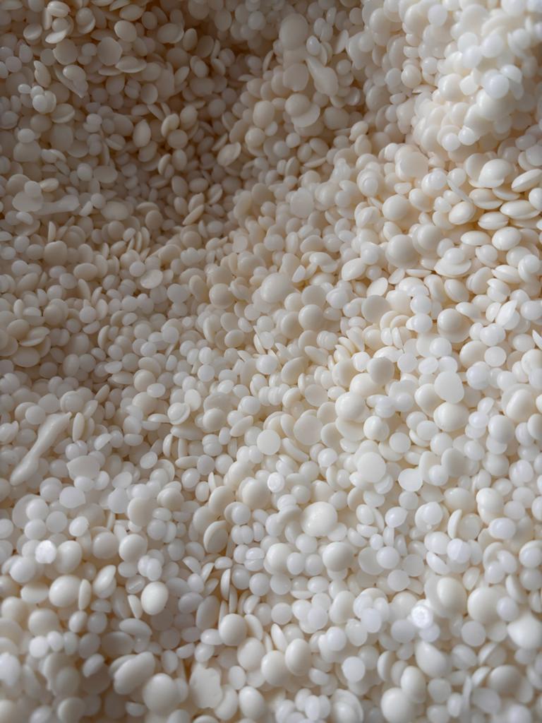 7,8 kilo Was om waxmelts of kaarsen mee te gieten, Ophalen, Overige thema's, Zo goed als nieuw, Overige materialen