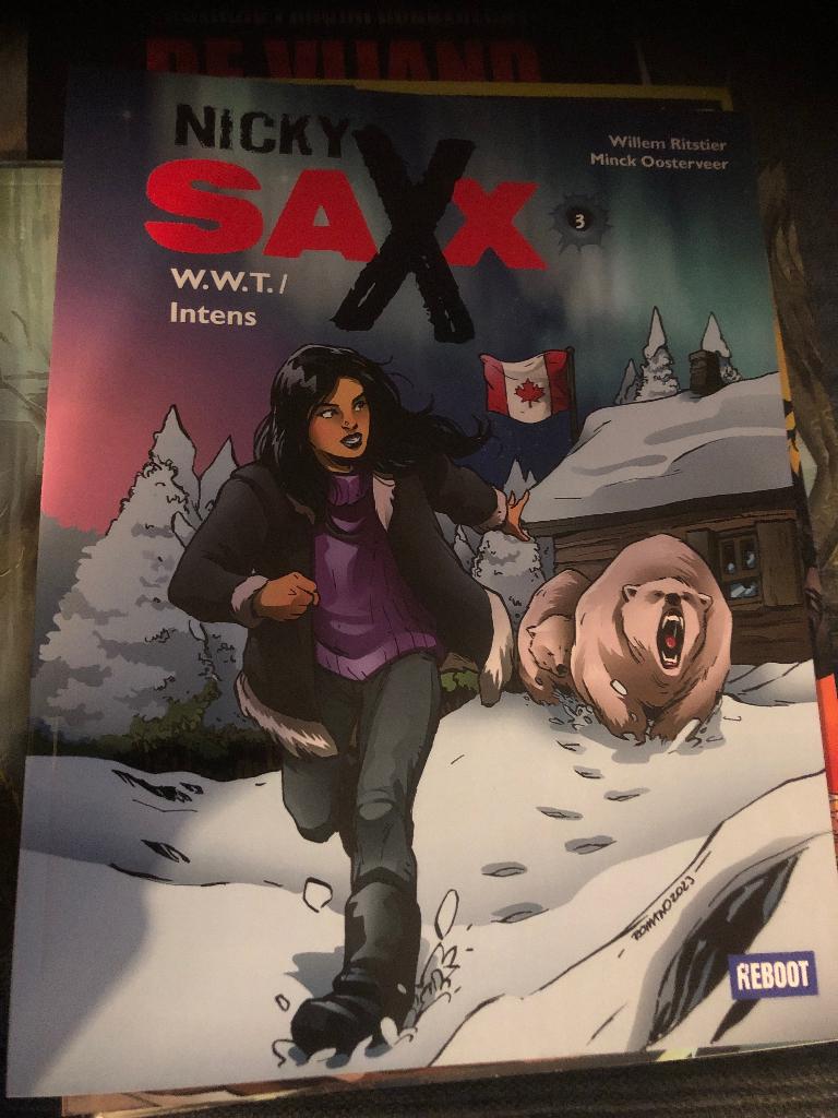 w.w.t. intens nicky saxx k2, Boeken, Eén stripboek, Ophalen of Verzenden, Zo goed als nieuw