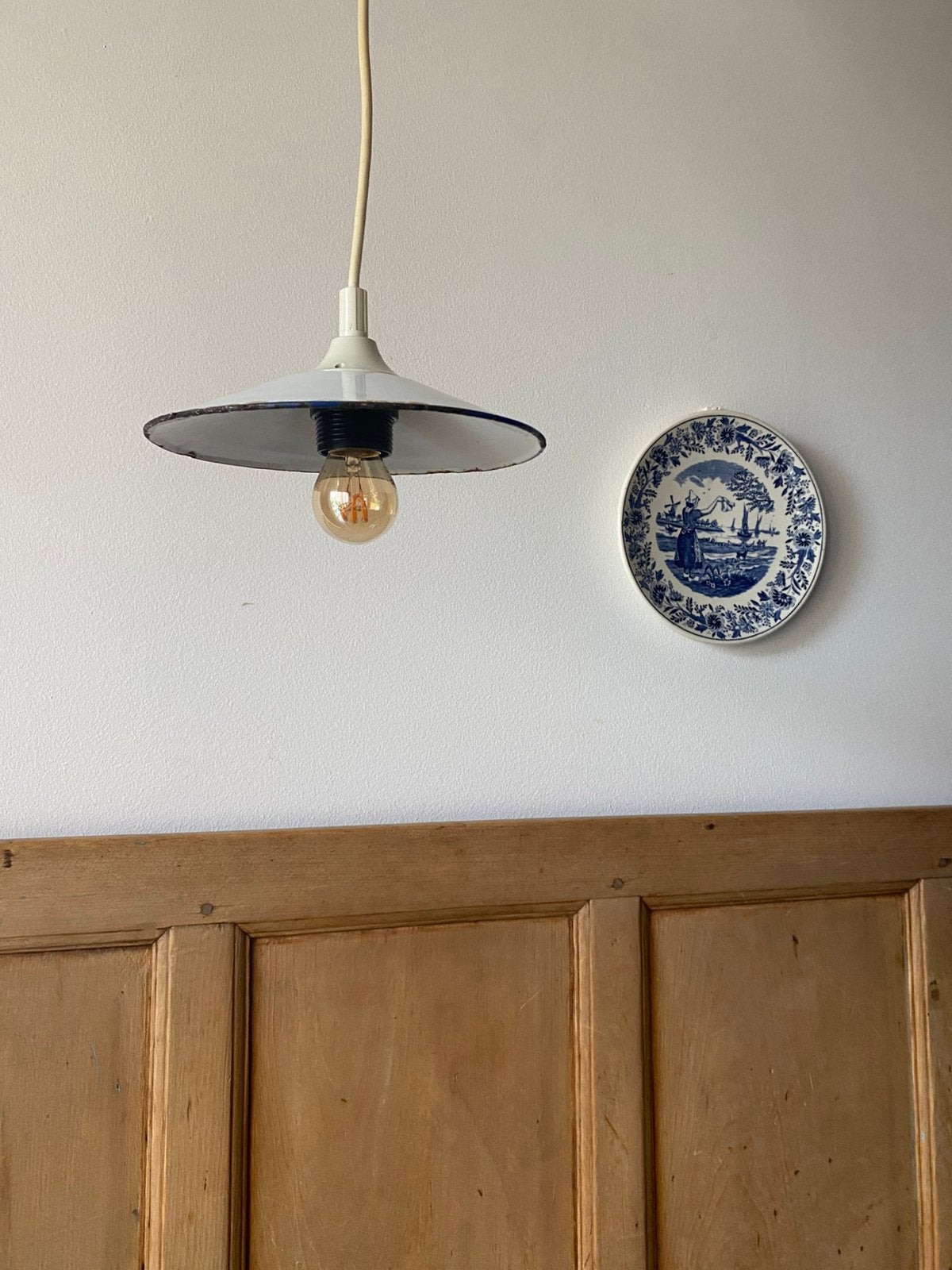 Witte emaille schotel-/fabriekslamp | hanglamp vintage, Ophalen of Verzenden, Gebruikt, Metaal, E27 (groot)