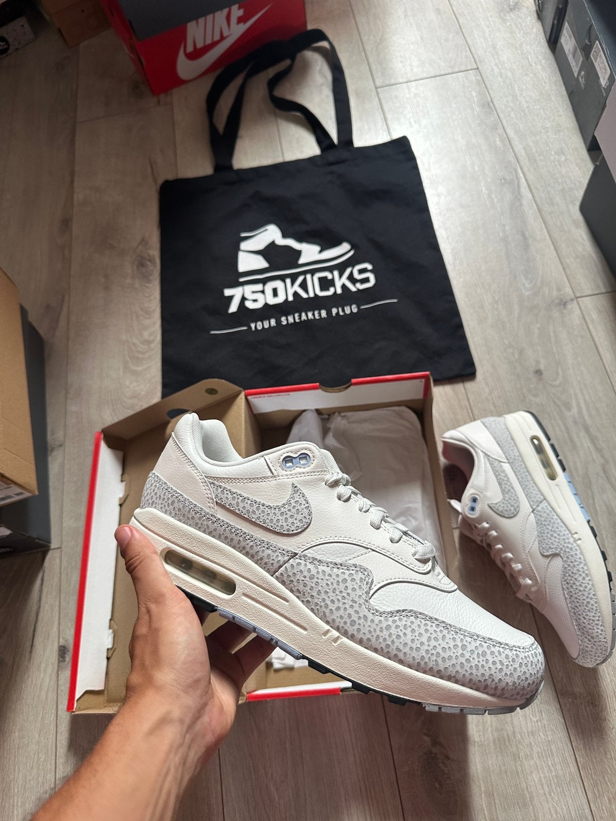 Nike Air Max 1 '87 Safari Summit White Phantom EU44,5 44.5, Wit, Nieuw, Ophalen of Verzenden, Sneakers of Gympen