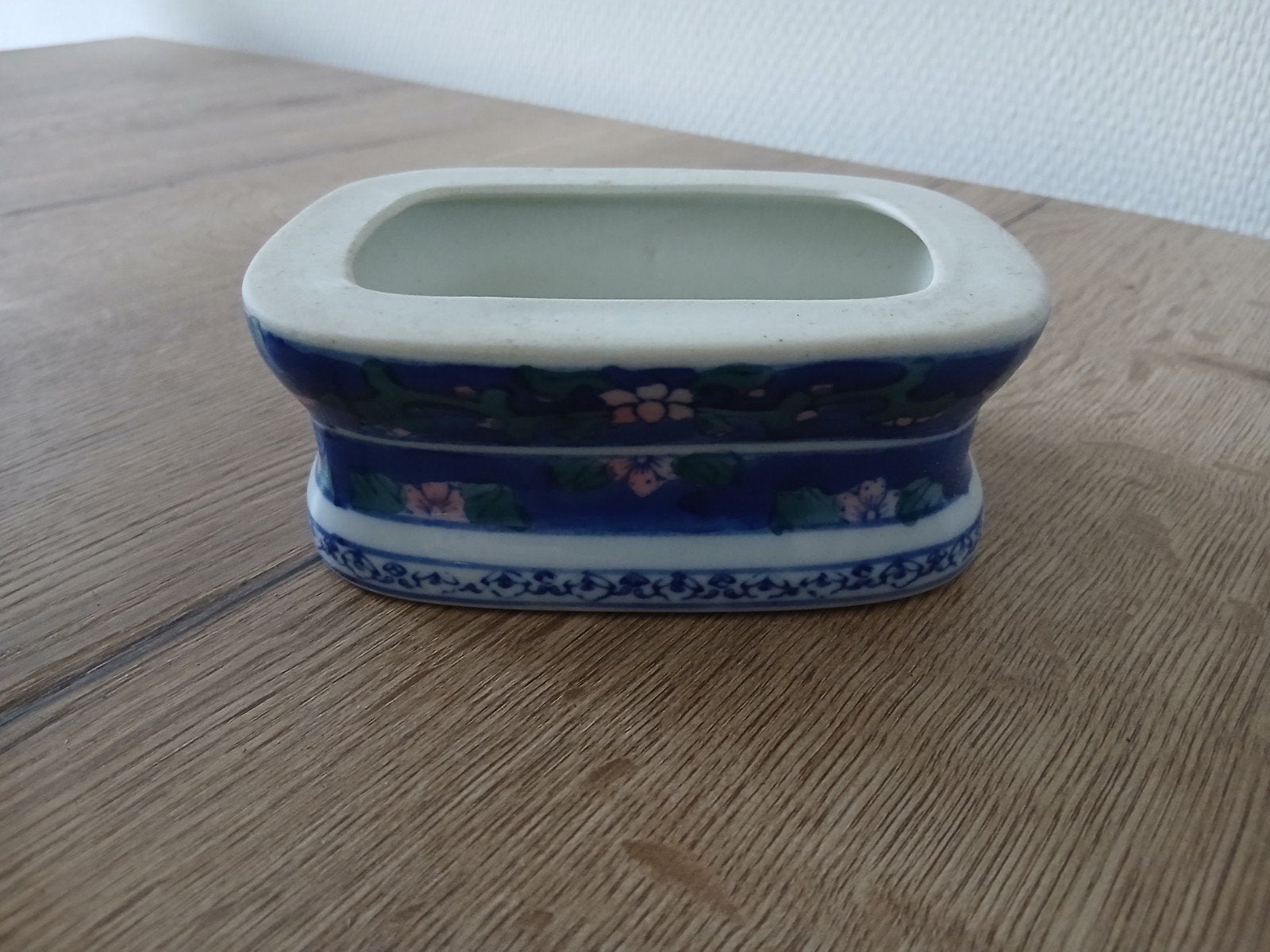 Decoratief keramisch bakje met bloemenpatroon, Ophalen of Verzenden